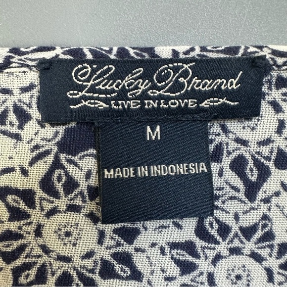 Lucky Brand size Medium Blue Floral Drawstring Bottom Blouse - Picture 7 of 11